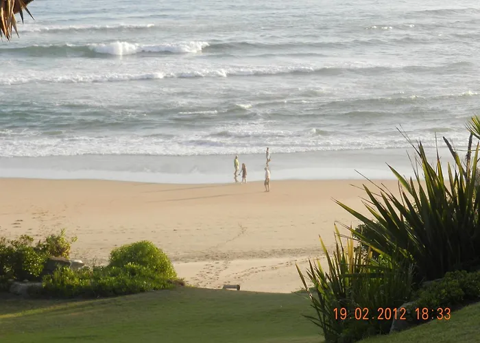 The Pink Lodge On The Beach